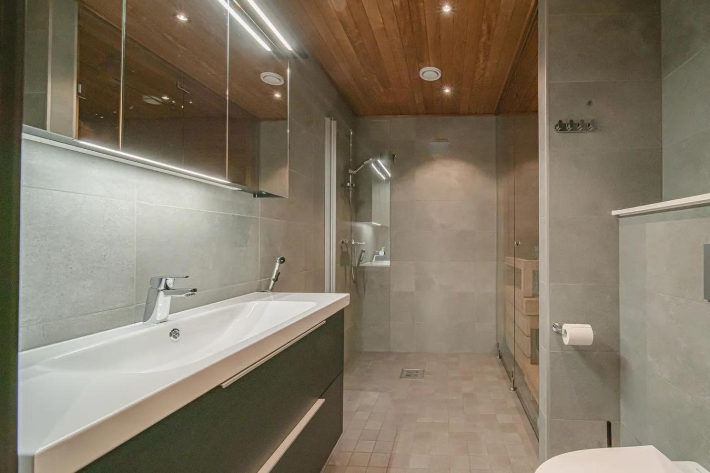 Lux Lapland Cranberry Center 61m2 Ski-in Ski-out 2 Bedr & 2 Bathr